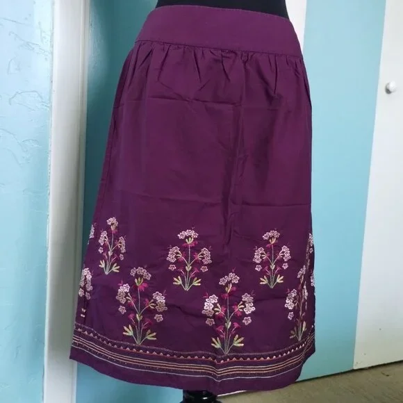 Talbots Purple Floral Embroidery Beaded Skirt - Picture 3 of 6